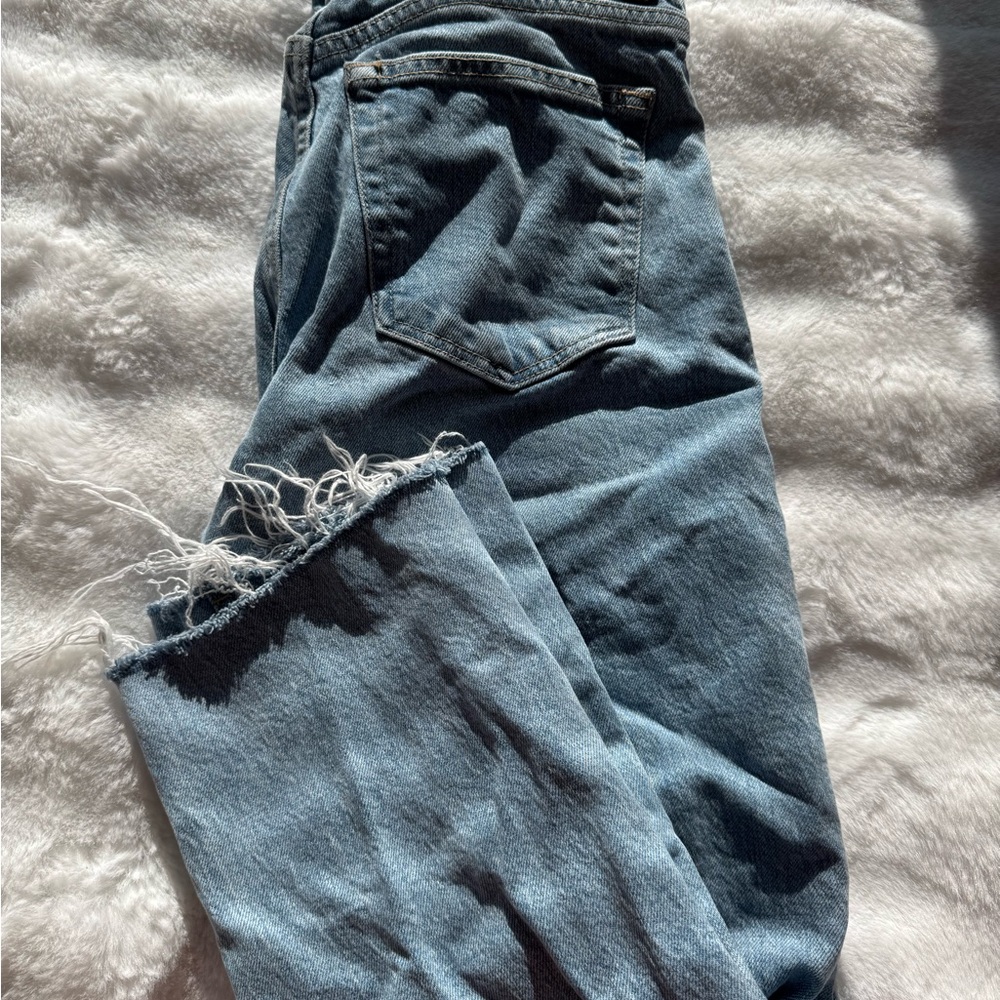 Topshop Light Blue Frayed Hem Cropped Jeans